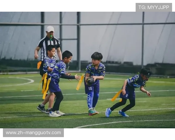 腰旗橄榄球运动助力青少年摆脱久坐困扰改善身体姿态