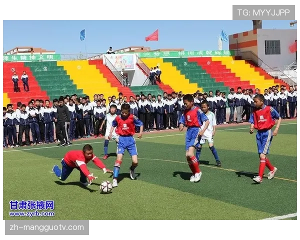 意甲联盟启动“校园足球日”，二十支俱乐部同步开展社区活动